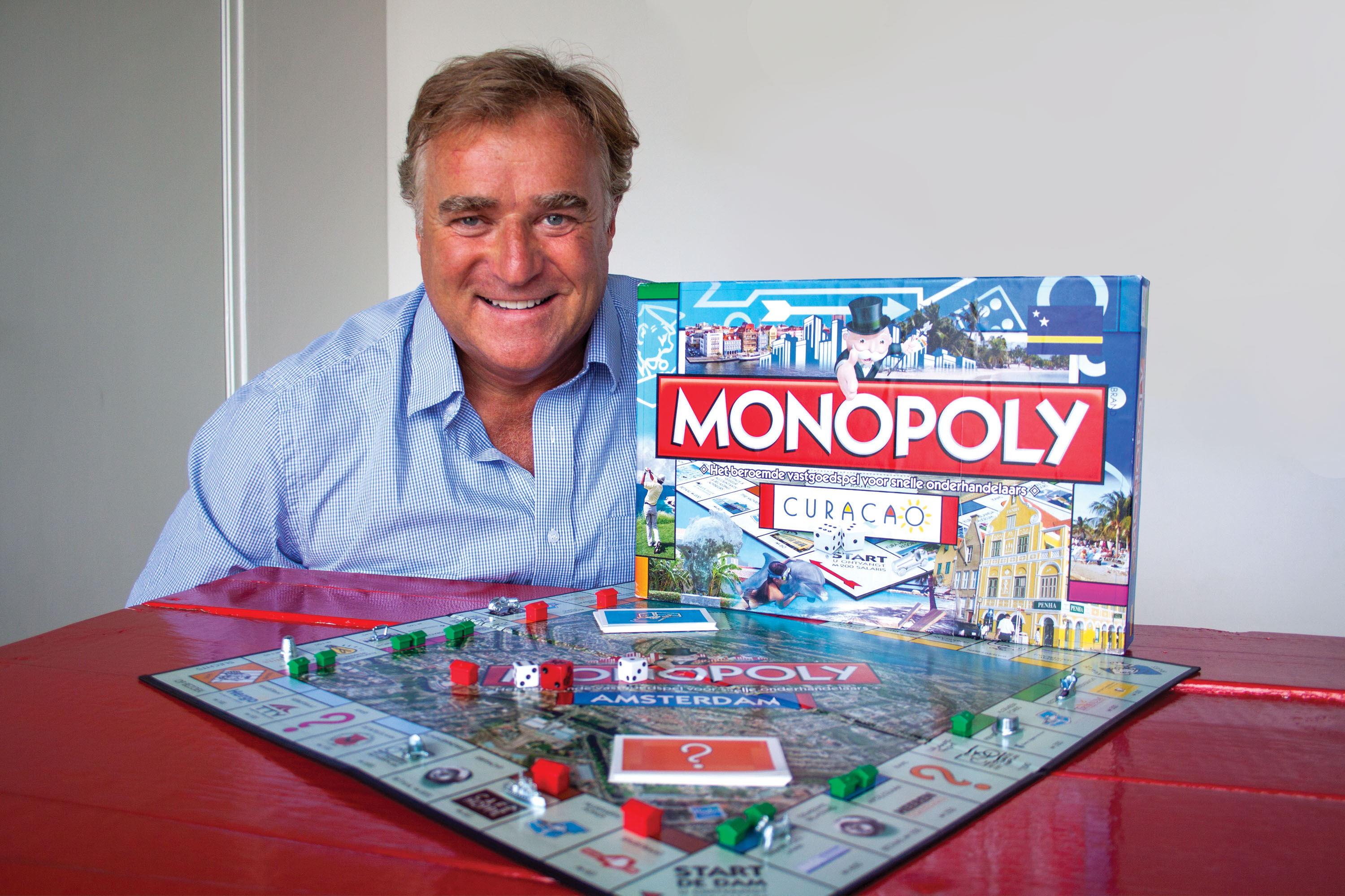 E wega di mesa mas hungá na mundu; Monopoly.