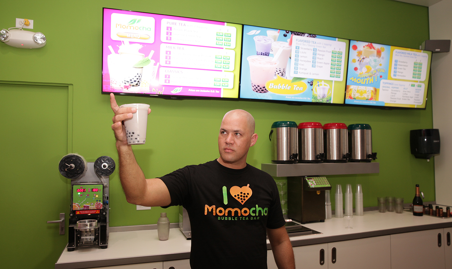 Officiële Opening van het eerste filiaal van Momocha Bubble Tea Bar op Curaçao