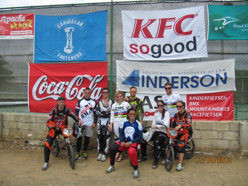 KFC kontentu di por a patrosiná klínika di BMX pa atletanan lokal