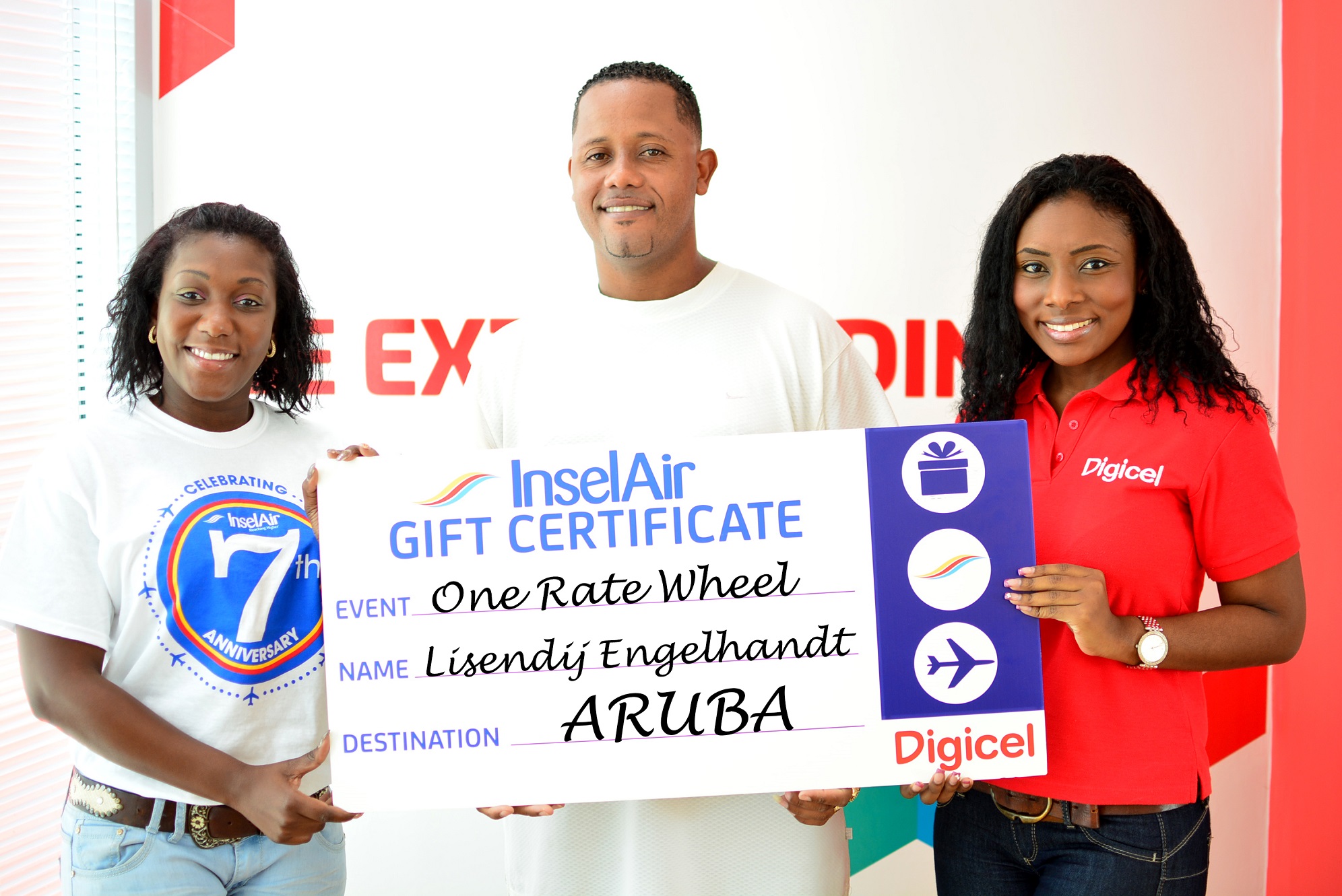 Lisendij Engelhardt promé ganador di  “Spin the Wheel” ku Digicel den New Day