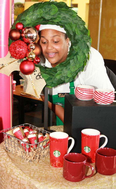 “Cheer Party” pa selebrá e di dos aniversario di Starbucks