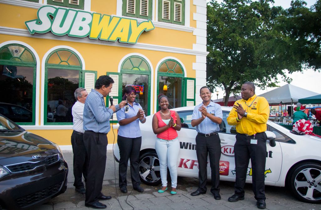 Juliette Virginie ganador di e KIA Rio den  kampaña ‘Eat & Win ’ di KFC, Pizza Hut i Subway