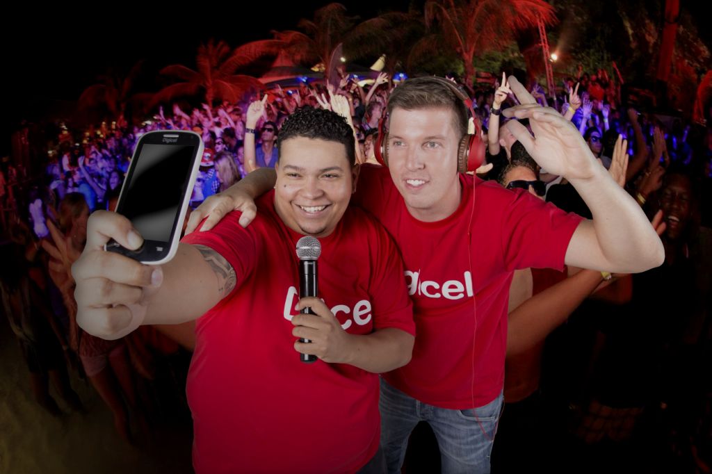 Digicel su ‘Summer Campaign’ ta regalábo  un Mitsubishi Attrage 2015 i hopi premio mas