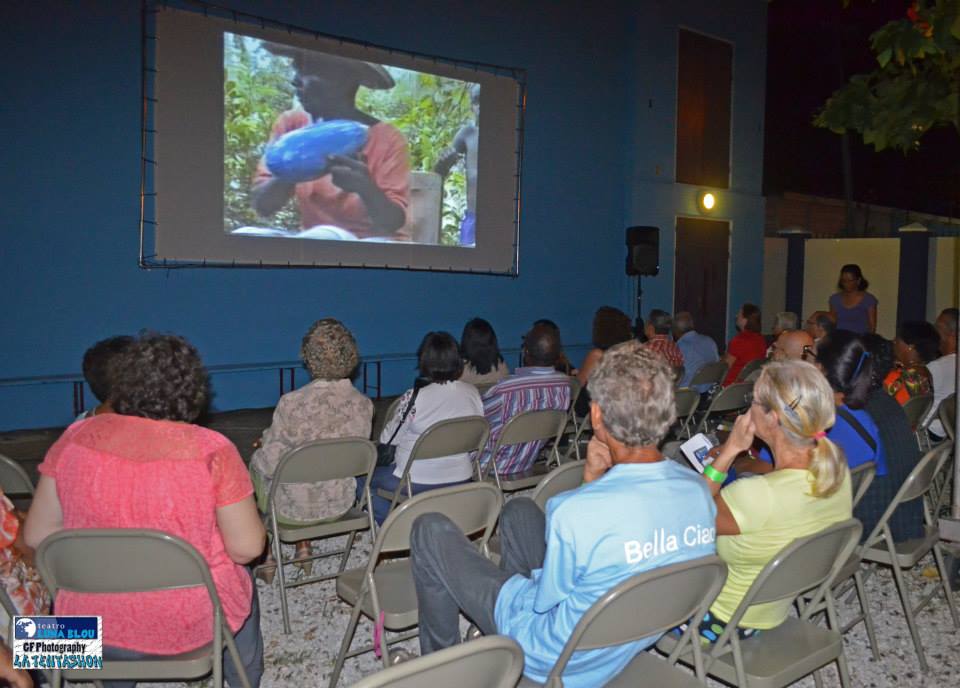 Teater Luna Blou ta presenta  Movie under the moon E siman aki e dokumental “The Black Creoles”