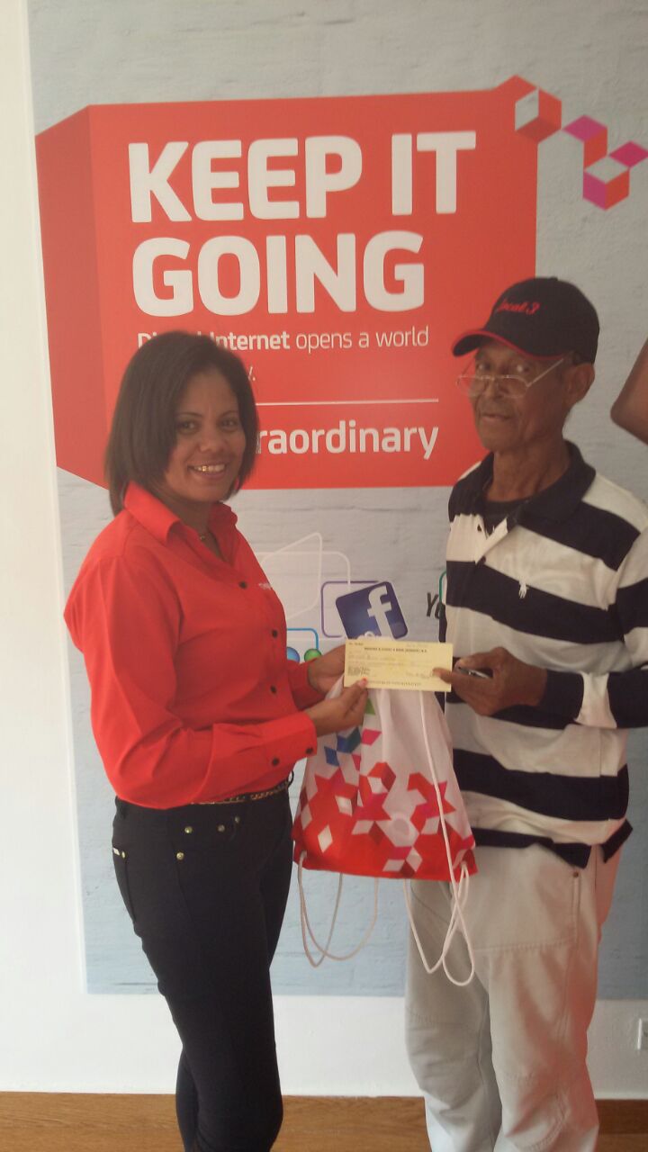 Sr. Jose Martis ta gana $500 ku Digicel ‘Text 2 Win’