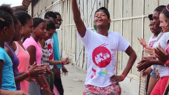 Awe nochi tayer di baile di ‘Art Rules Curaçao’ na  Renaissance Mall i Rif Fort