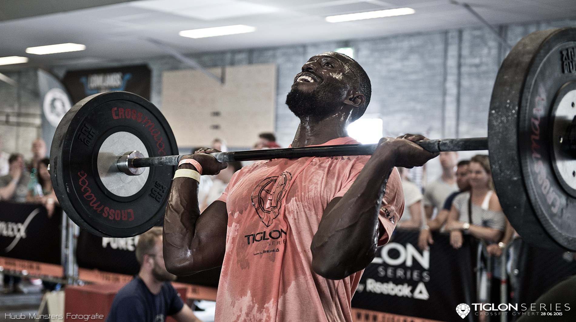 2 ATLETA DI CROSSFIT 5 TRIPLE 9  DI KÒRSOU A PARTISIPÁ I SALI DEN TÒP 10 DI HULANDA DURANTE KOMPETENSIA TIGLON