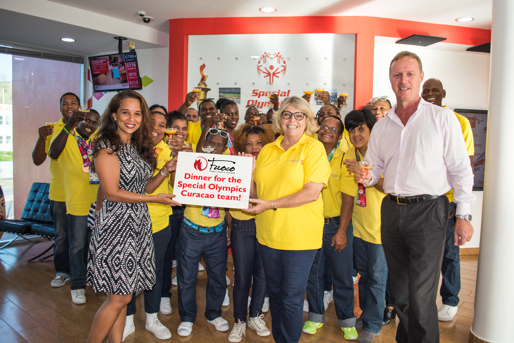 Digicel i Fuoco Restaurant ta felisitá atletanan i  entrenadornan di Special Olympics Curaçao pa nan logro