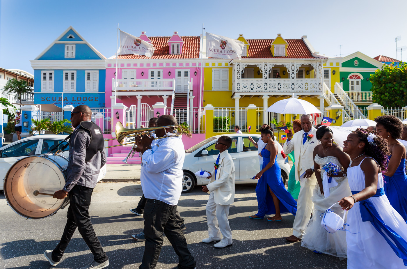 Pareha resien kasa ta jump ku invitado nan!