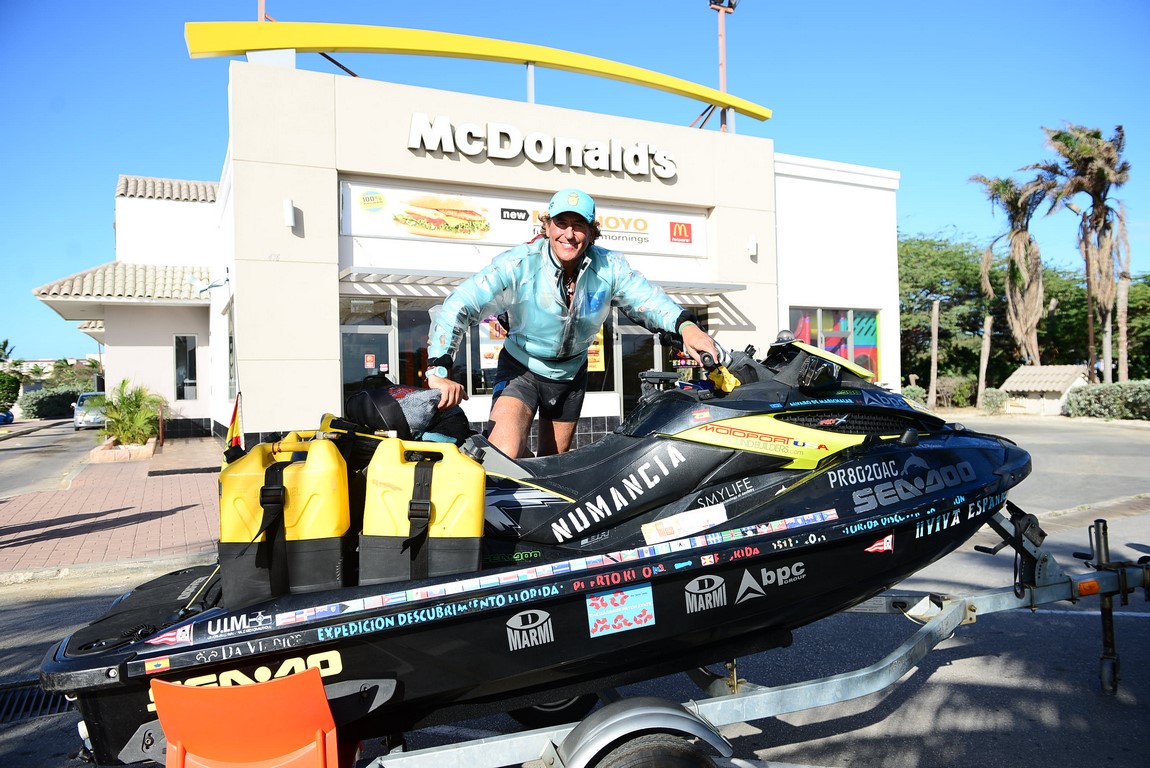 Alvaro de Marichalar a inclui Aruba riba su tour di 25 pais