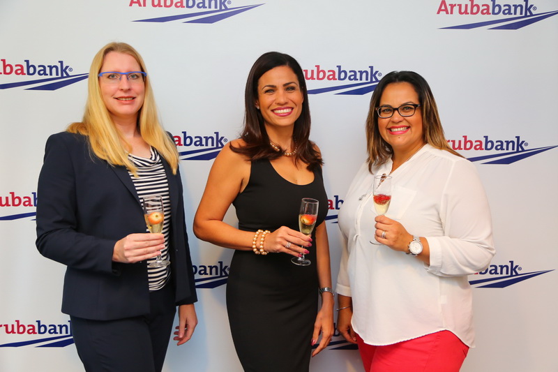 Aruba Bank ta firma contracto colectivo nobo cu FTA