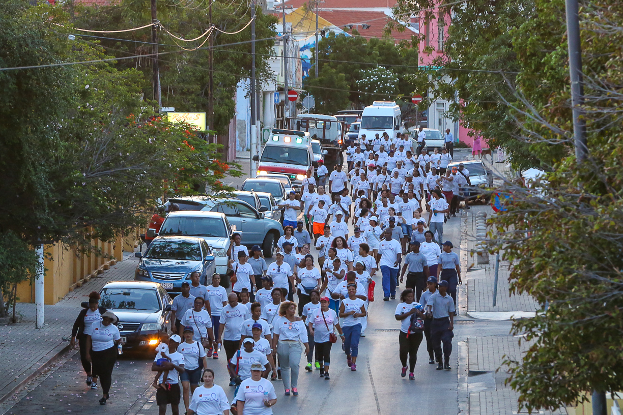 CIBC FIRSTCARIBBEAN WALK FOR THE CURE: A REKOUDÁ TE KU AWOR MAS KU KUART MION DÒLER DEN HENTER KARIBE