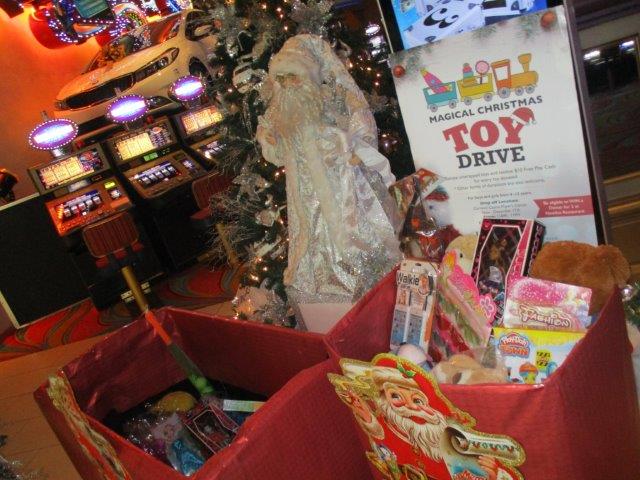 Bo aporte na ‘Magical Christmas Toy Drive’ lo ta un gesto bunita e Pasku aki