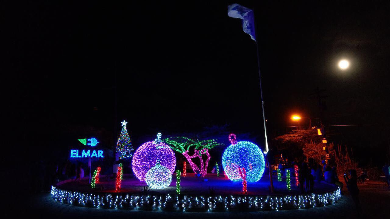 Rotonde di Weg Fontein cu iluminacion bunita