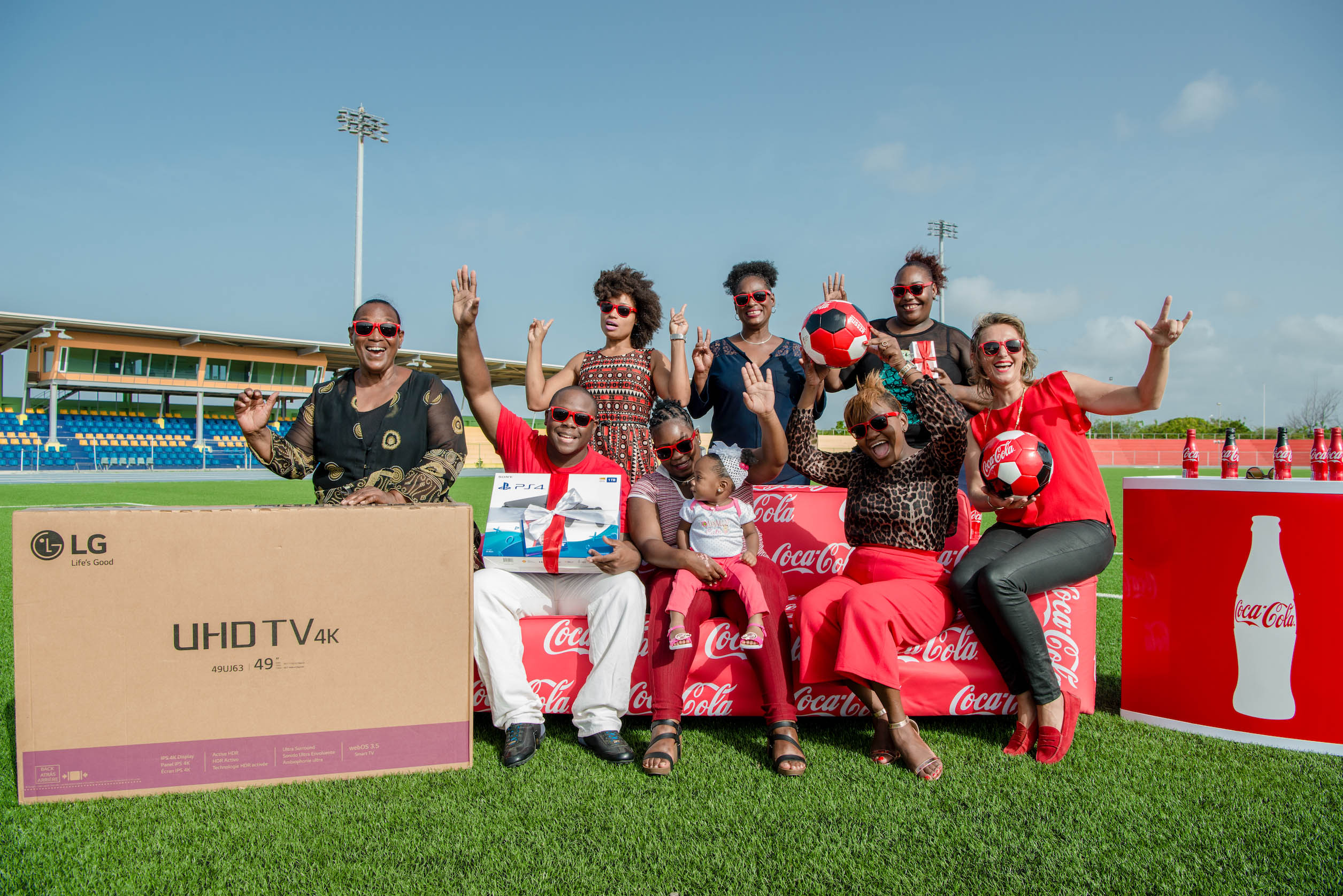 Coca- Cola ta klousurá kampaña ‘Tapa di Oro’ ku entrega di premionan grandi