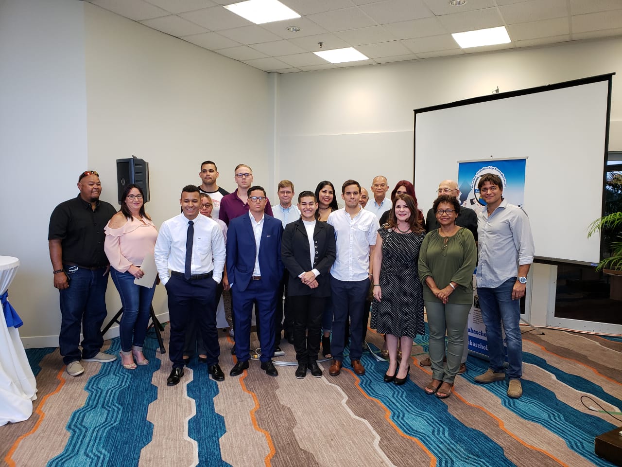 Scholarship Foundation a otorga beca na studiante di Aruba