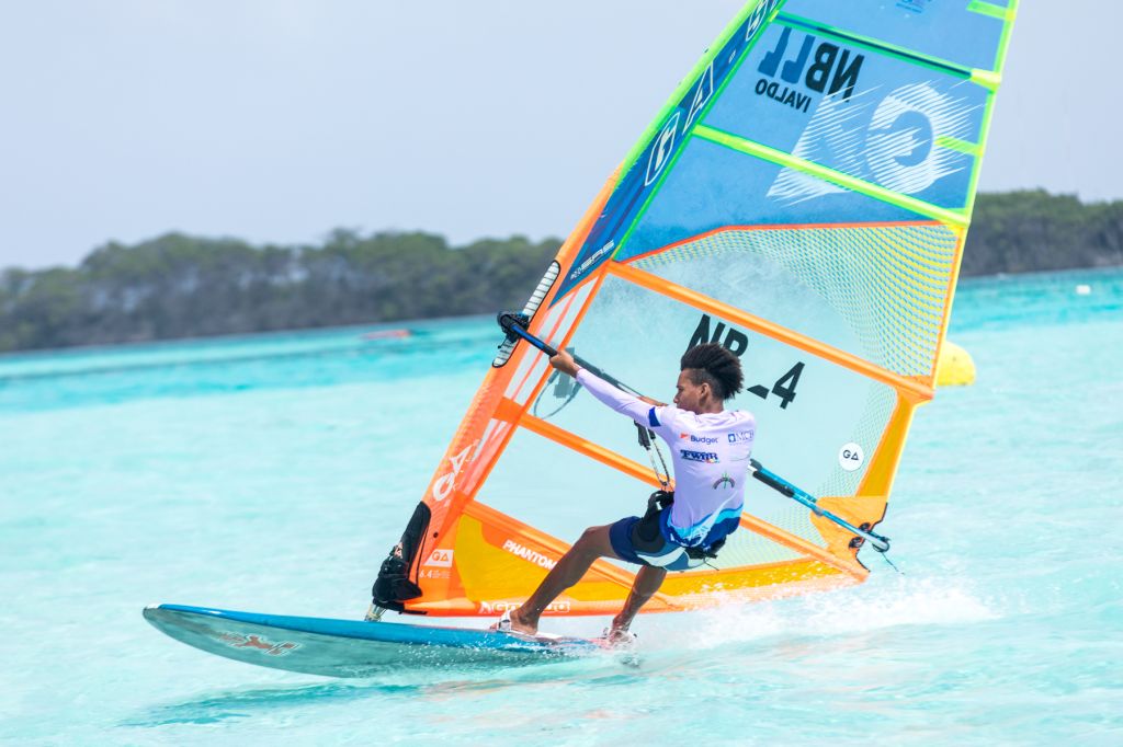 Aruba ta resultá máksimo ganadó den kompetensia di Windsurf ABC 2019