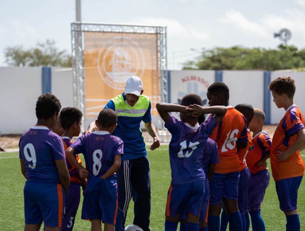 Banco di Caribe ta kick-off klínika di Real Madrid