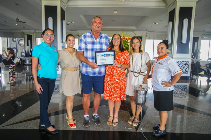 Reconocemento special na huespednan “Diamante” di Riu Palace Aruba