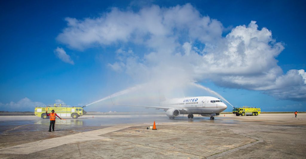 celebrating-united-airlines-inaugural-flight-from-newark-nj-to