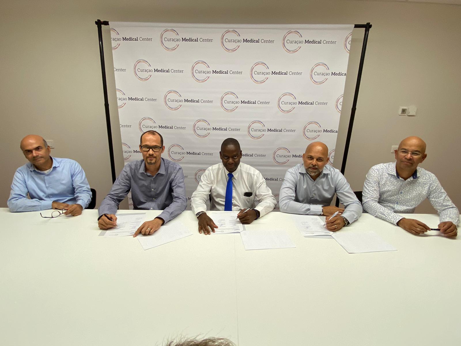 Curacao Medical Center a firma Head of Terms (HOT) ku Zakito District Cooling