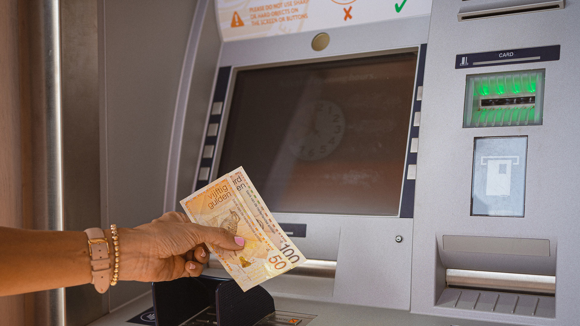 Banco di Caribe ta amplia su ret di ATM ku 4 lokalidat nobo