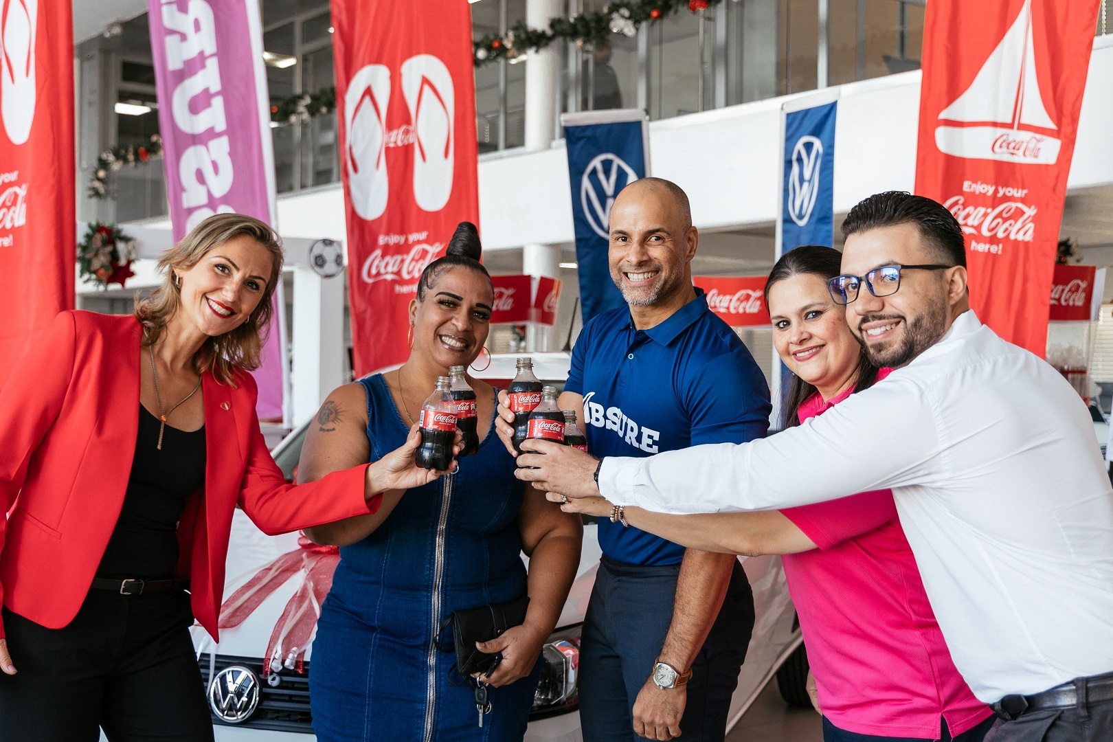 Coca-Cola ta klousurá kampaña di WK Futbòl ku entrega di Volkswagen Saveiro 2023 na felis ganadó