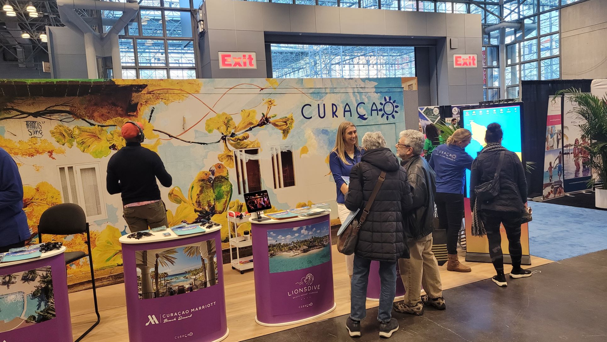 Kòrsou su produkto turístiko presentá durante New York Travel & Adventure Show 2023